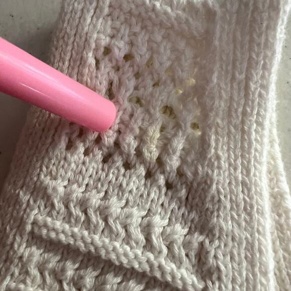 GAP Womens Size L Crochet V-Neck Sweater Tank Top - Picture 7 of 9